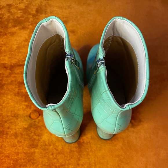 SOLD Azalea Wang Platform Boots - Picture 6 of 8